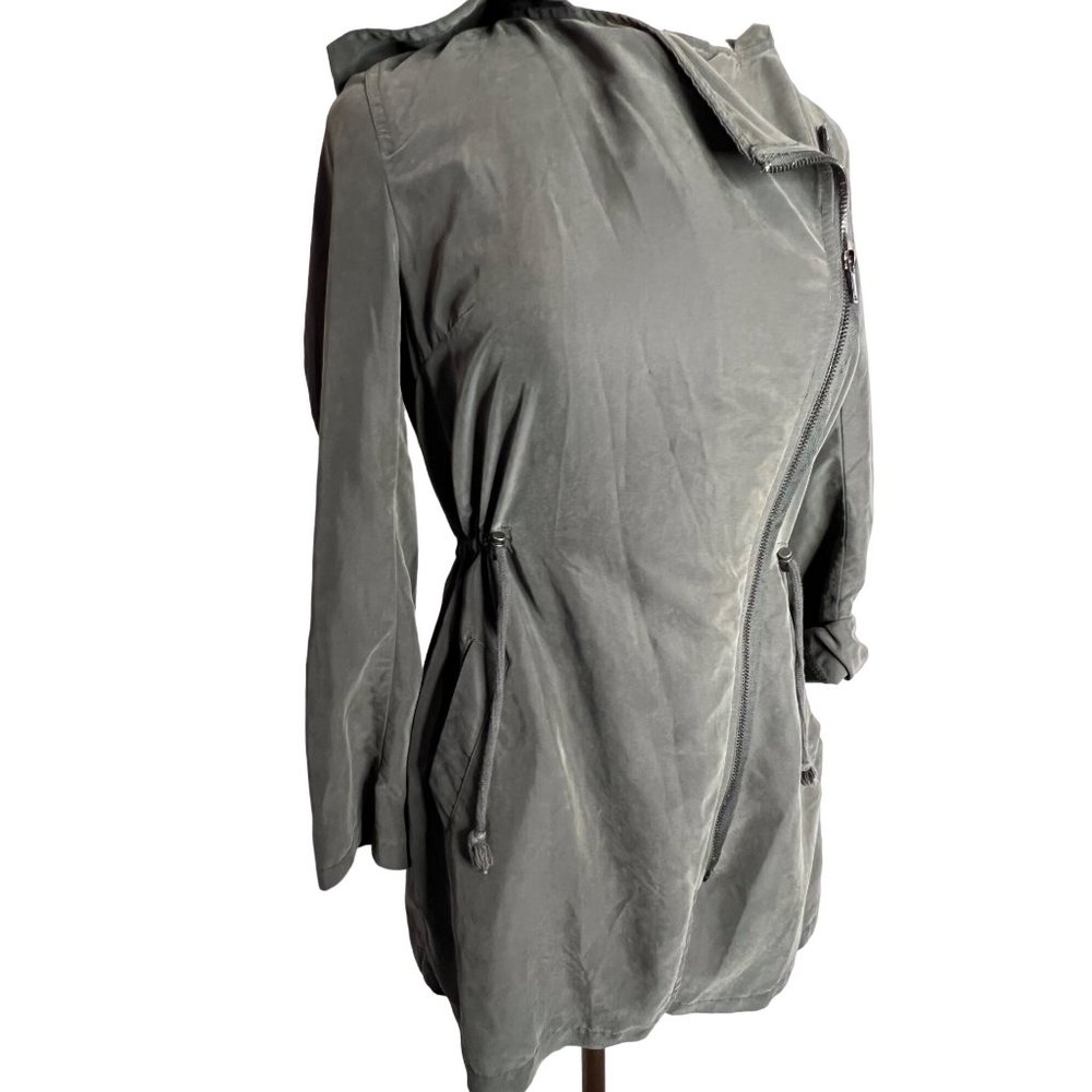 Divided by H&M women’s size 2 lightweight jacket hooded side, zipper army green - Picture 9 of 13